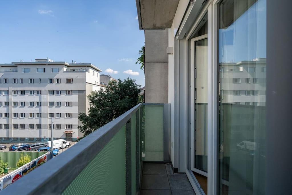 Urban 1Br Retreat, Easy City Link By Hm Wien Ngoại thất bức ảnh